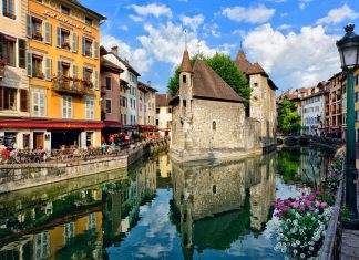 Du lịch Thụy Sĩ tham quan Lausanne hiện lên như cung điện trong truyện cổ tích du lich thuy si